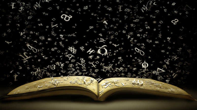 livro aberto com letras suspensas no ar