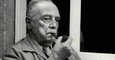 foto de Rudolf Bultmann fumando um cachimbo
